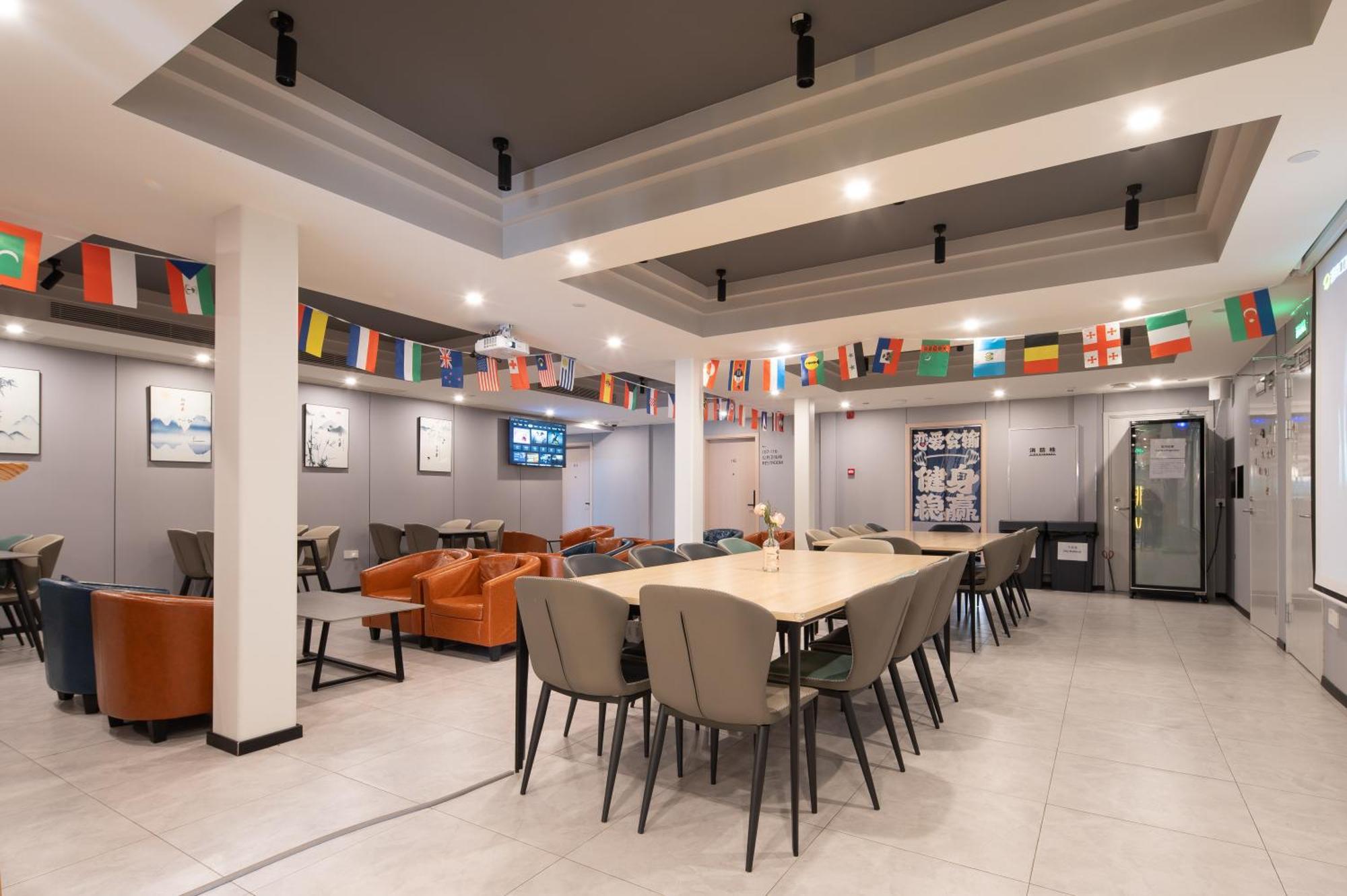 Dayin International Youth Hostel -Near People'S Square & Old Town -Social Area -Bar -Cafe -Gym -Free Laundry Luggage Storage -24H Front Desk -English Service 샹하이 외부 사진