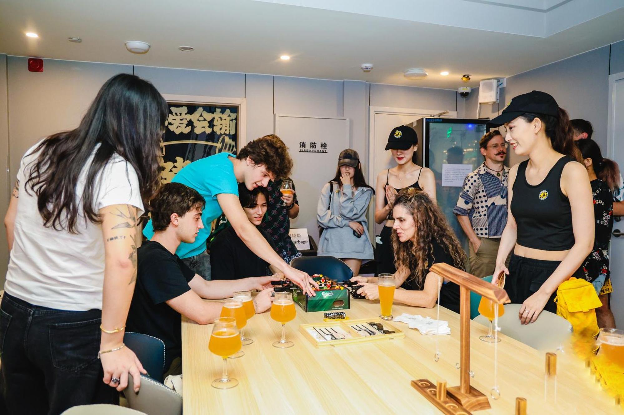 Dayin International Youth Hostel -Near People'S Square & Old Town -Social Area -Bar -Cafe -Gym -Free Laundry Luggage Storage -24H Front Desk -English Service 샹하이 외부 사진